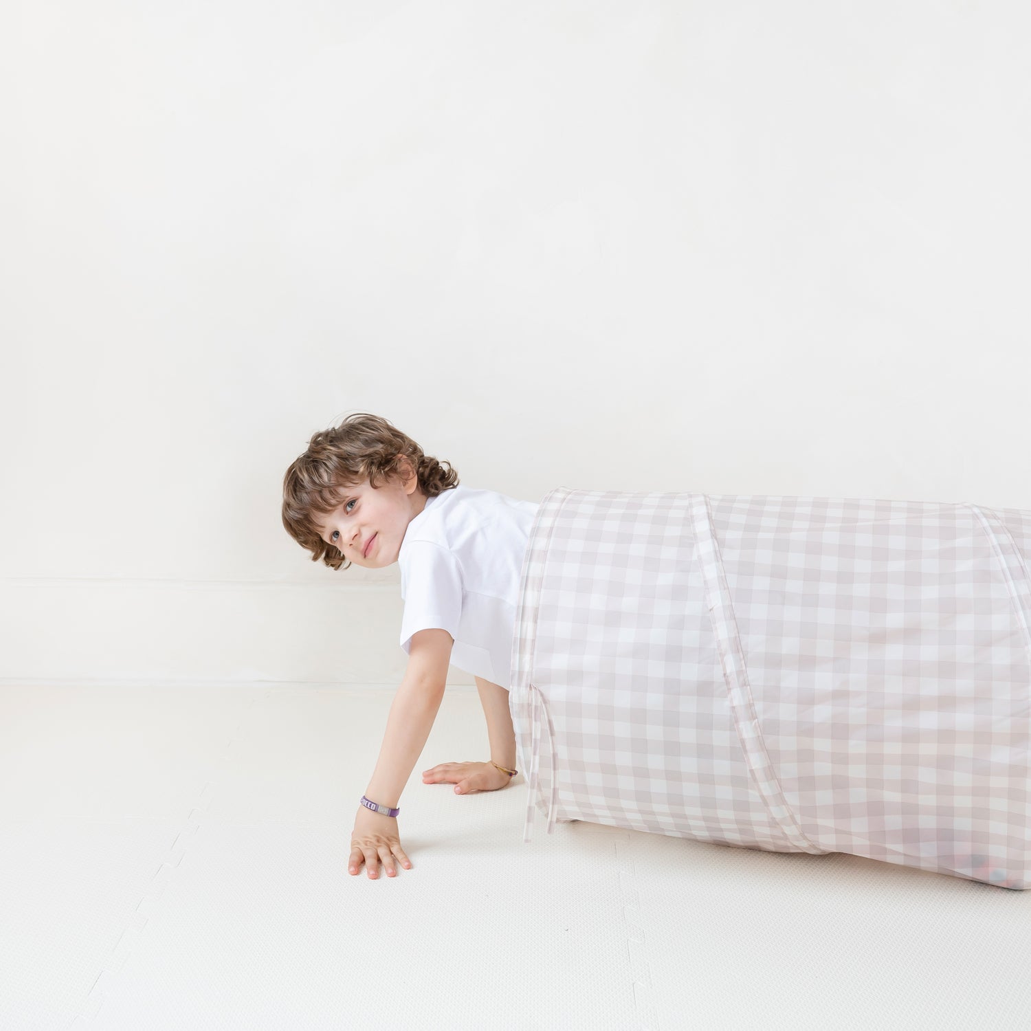 3-sprouts-tunnel-de-jeu-gingham-beige-en-tissu-recycl image 2