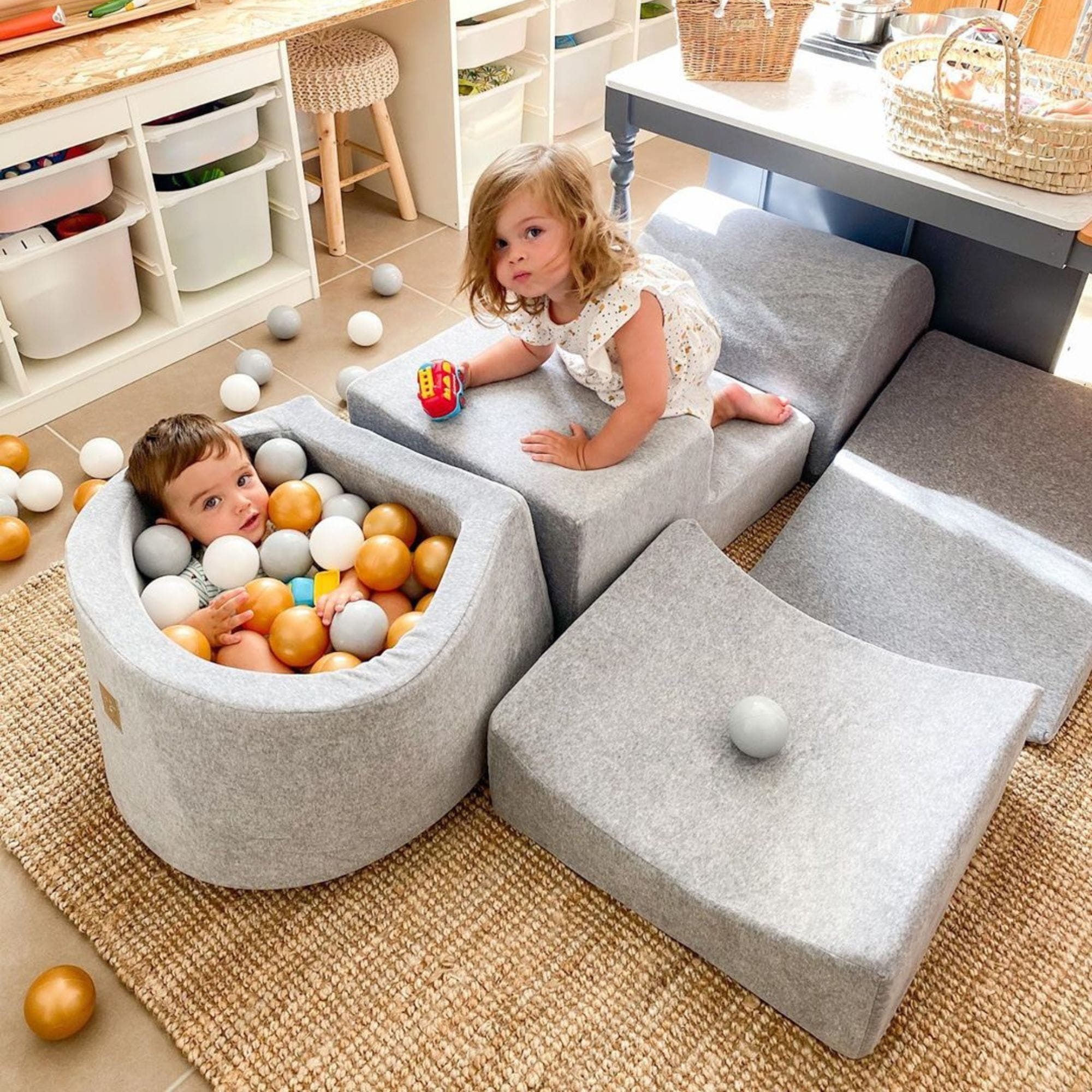 meowbaby-parcours-de-motricit-5-pi-ces-petite-piscine-balles-velours-gris-balles image 2