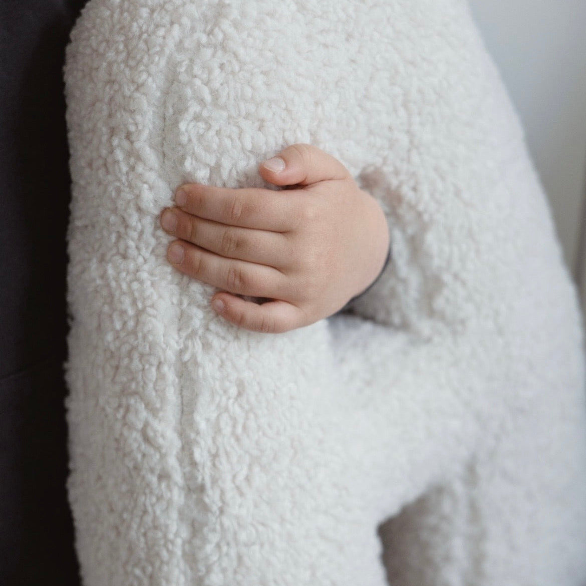 meowbaby-grand-coussin-alphabet-peluche-bearly-blanc-cass-lettre-au-choix image 3