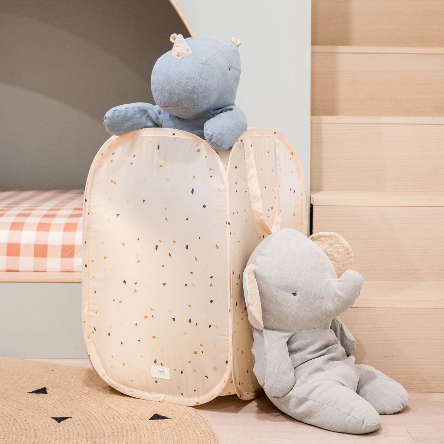 3-sprouts-panier-linge-pop-up-beige-terrazzo-tissu-recycl image 5