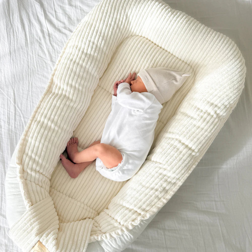 meowbaby-nid-d-ange-r-ducteur-de-lit-b-b-velours-corduroy-aesthetic image 1