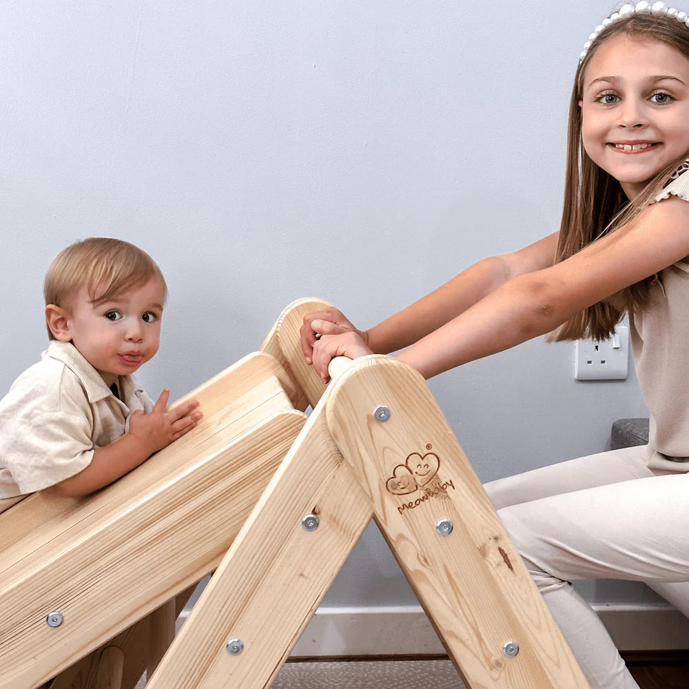 meowbaby-triangle-de-pikler-en-bois-avec-rampe image 4