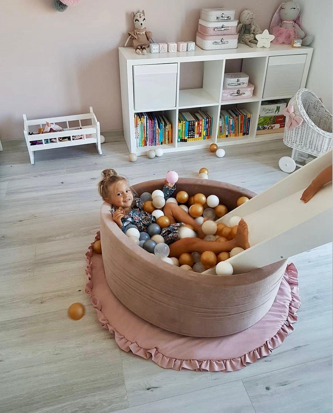 meowbaby-piscine-balles-ronde-90x30-cm-velours-marron-glac-200-balles image 3