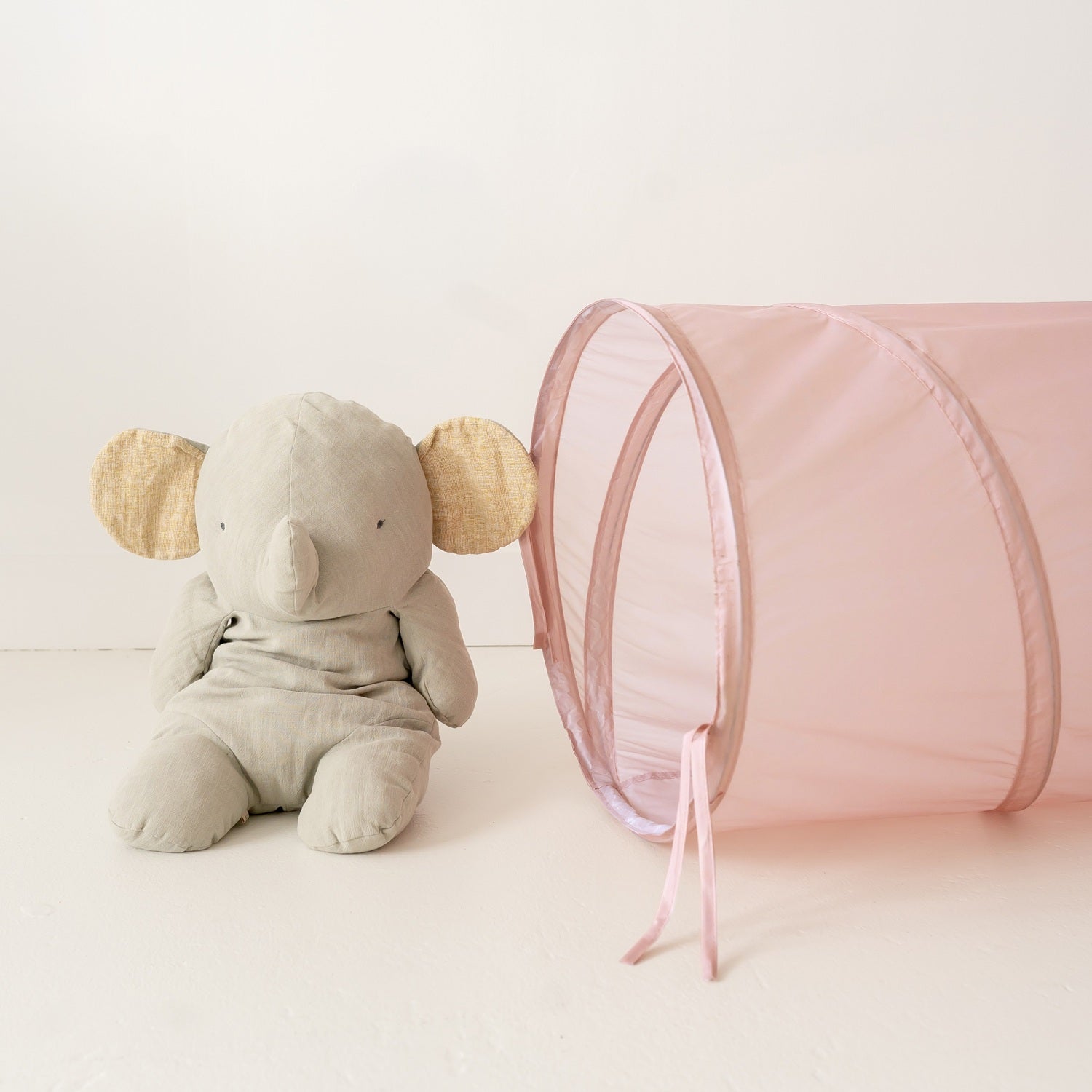3-sprouts-tunnel-de-jeu-tissu-recycl-rose image 3