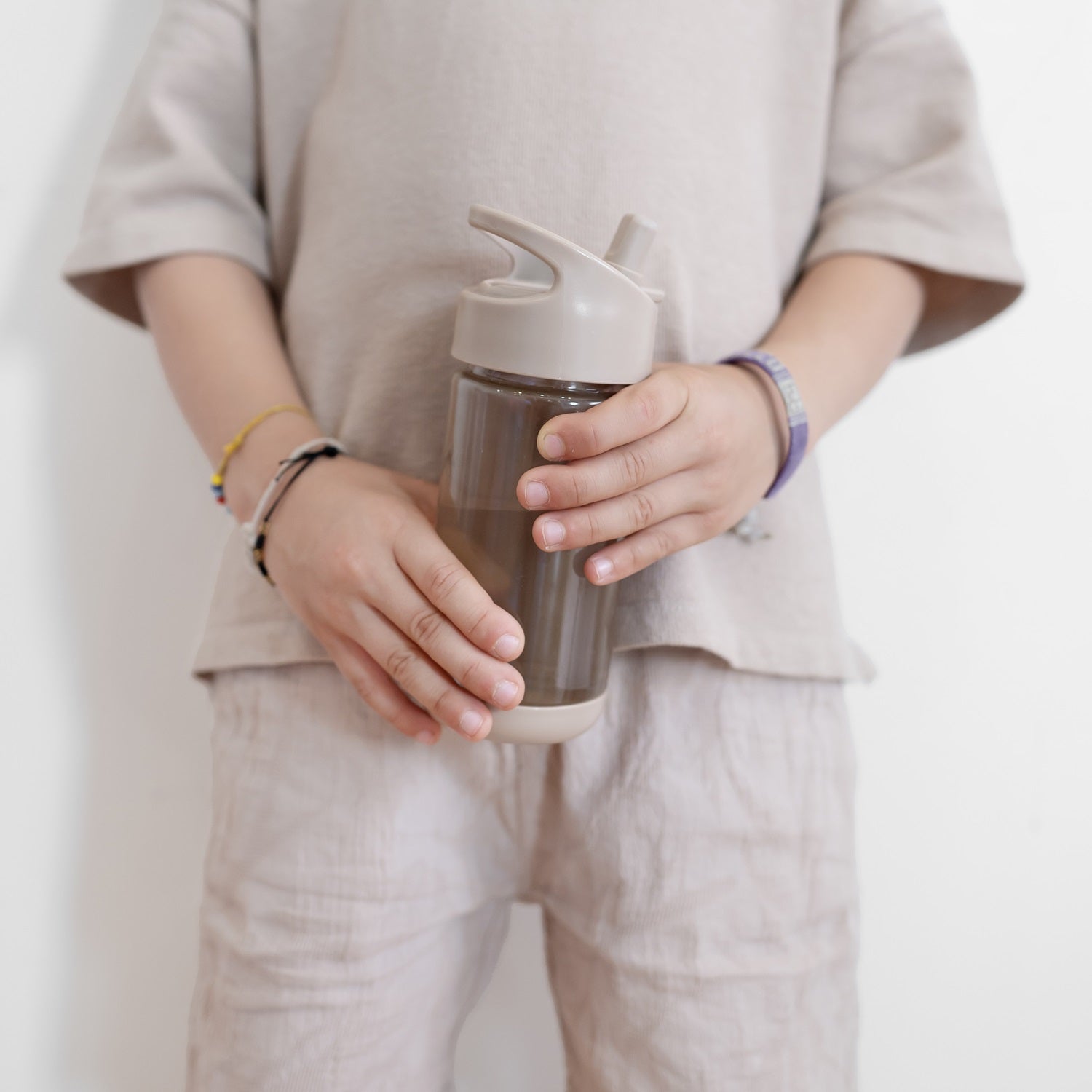 3-sprouts-gourde-plastique-recycl-taupe-12oz-enfant image 2
