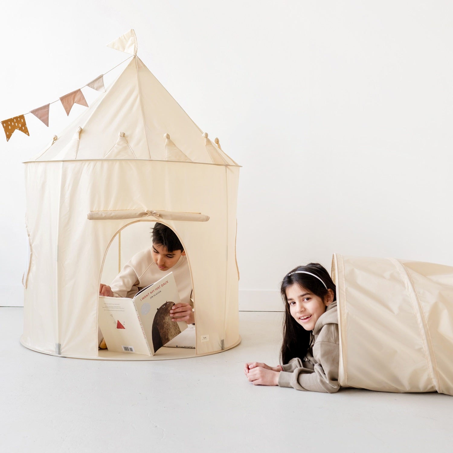 3-sprouts-tunnel-de-jeu-en-tissu-recycl-beige image 3