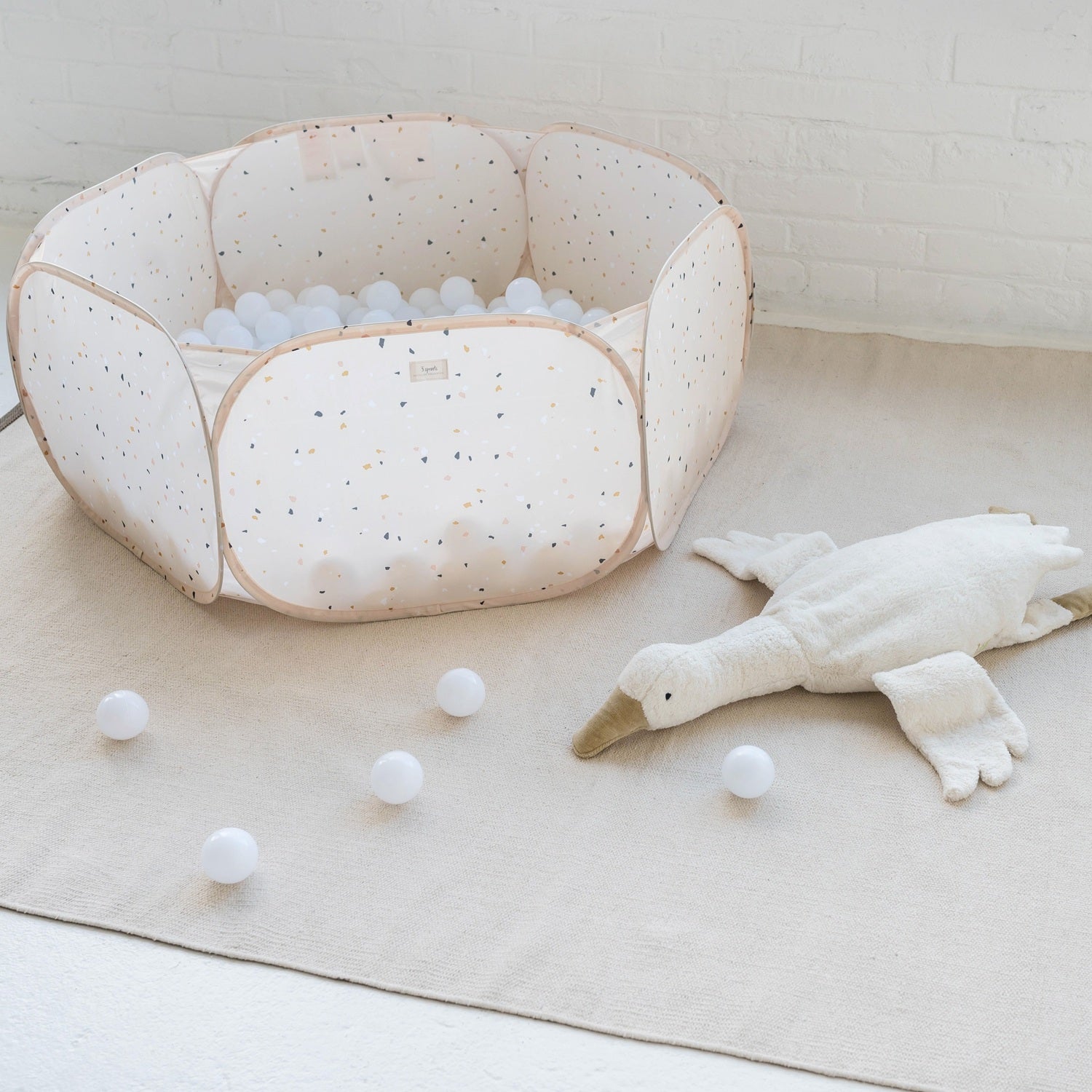 3-sprouts-piscine-balles-terrazzo-beige-tissu-recycl image 5