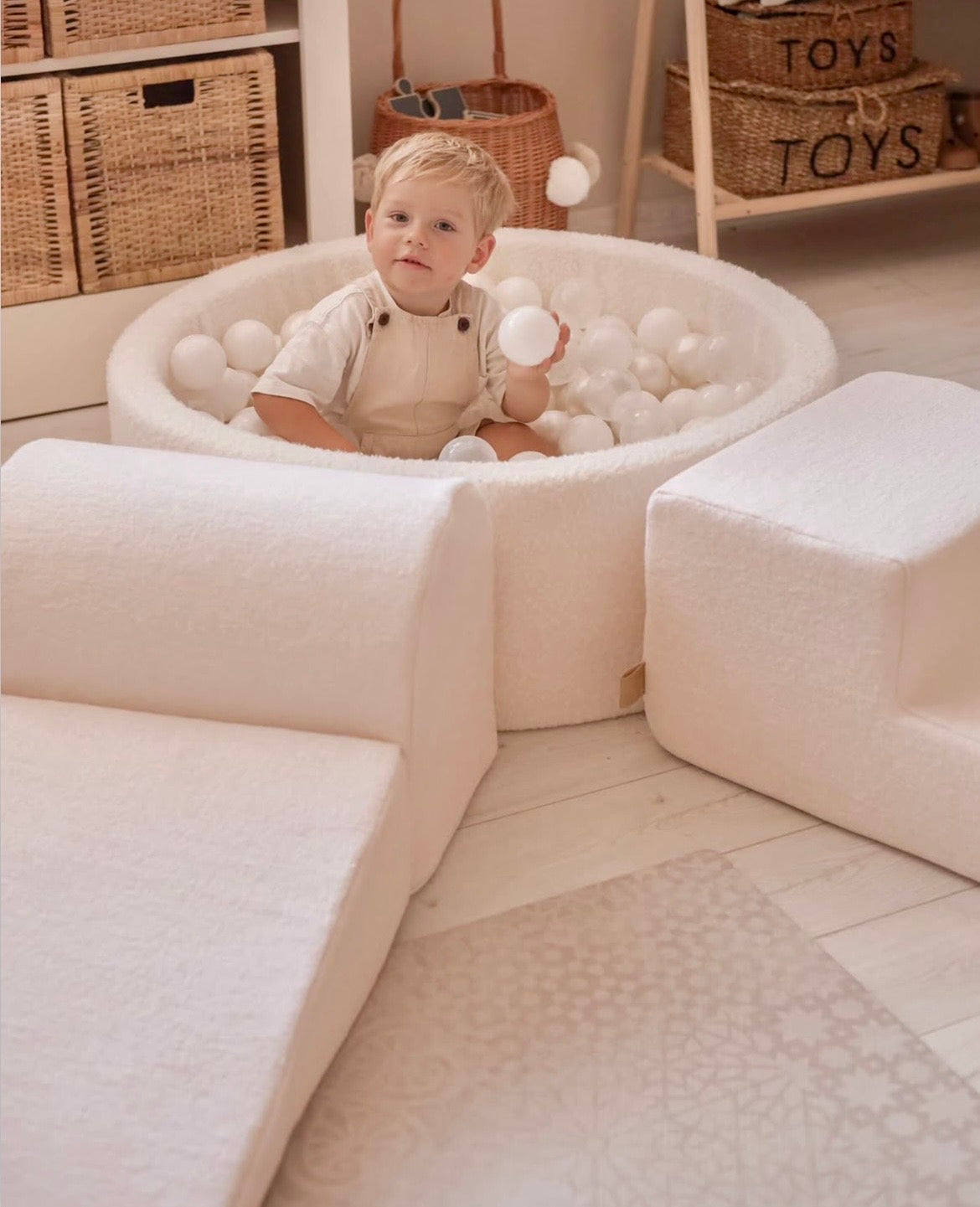meowbaby-parcours-3-modules-piscine-90x30-bouclette-blanc-200-balles image 3