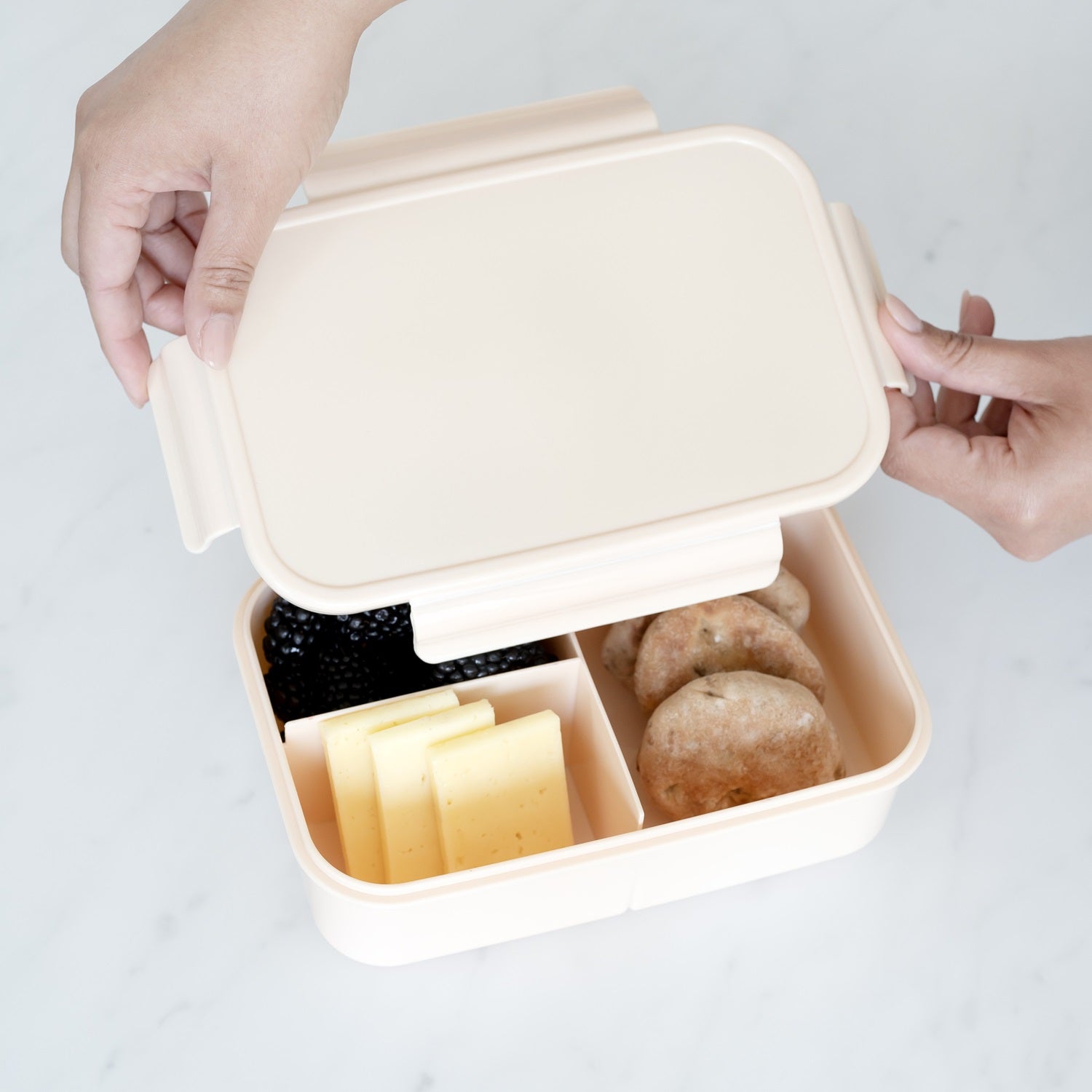 3-sprouts-bo-te-bento-sable-plastique-recycl-3-compartiments image 4