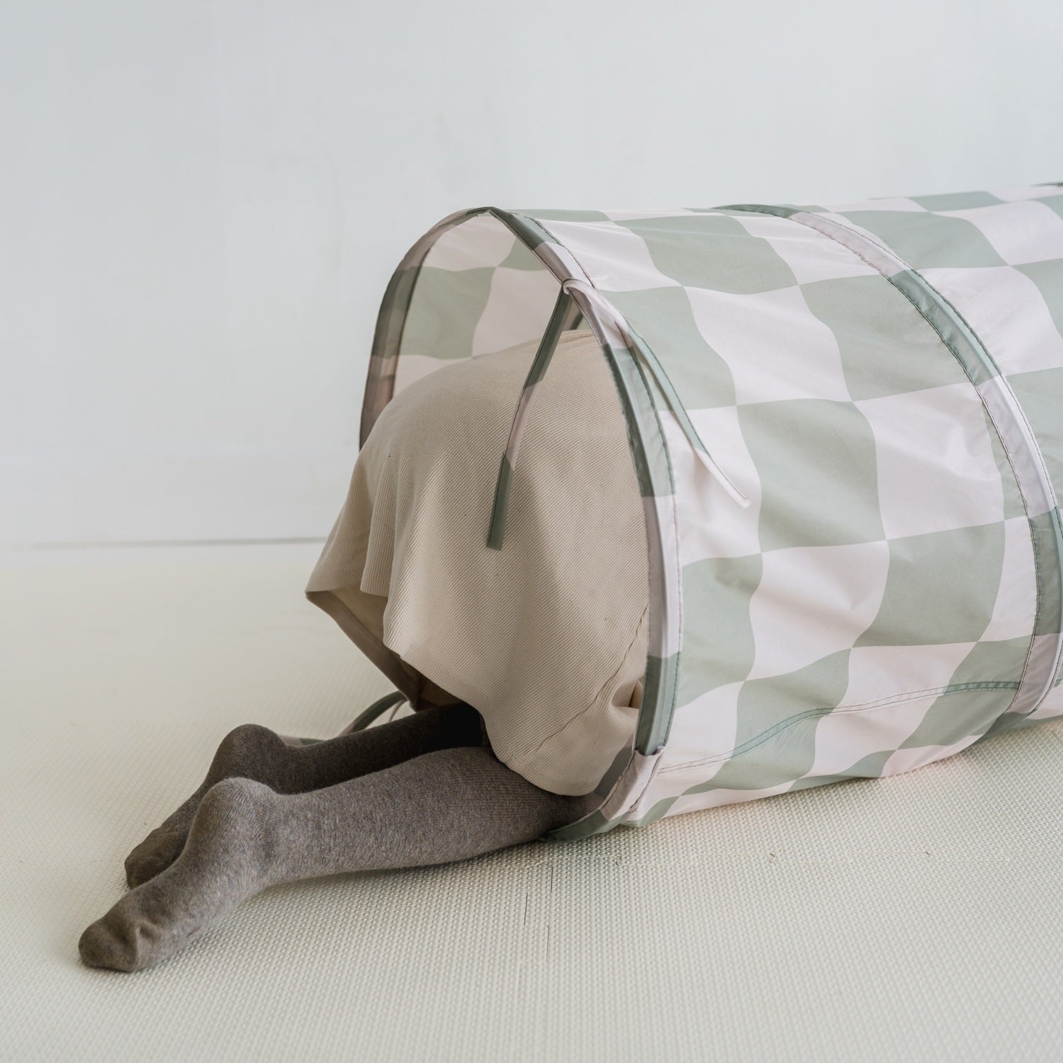 3-sprouts-tunnel-de-jeu-tissu-recycl-vert-damier image 3