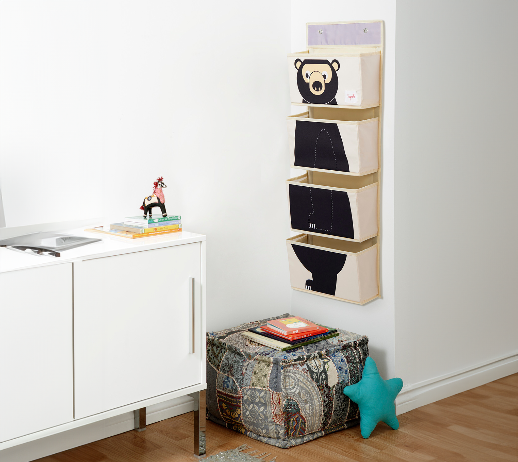 3-sprouts-organisateur-mural-ours-rangement-suspendu-4-poches image 3